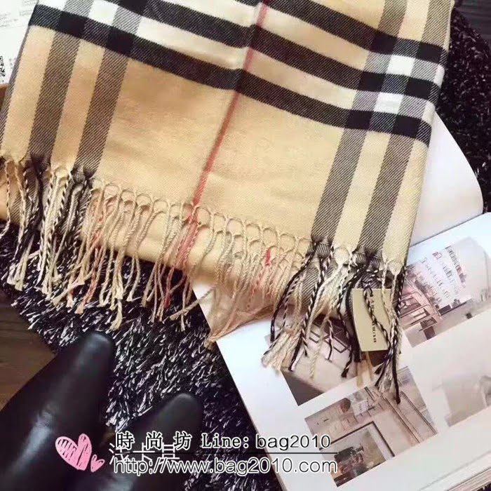 BURBERRY巴寶莉 2018秋冬新款 巴寶莉格子 暗馬提花絲絨圍巾 LLWJ6010